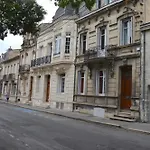 Alojamento de Acomodação e Pequeno-almoço La Maison, D'hôtes De Charme Et Atelier D'artiste, Saint Emilion 3*