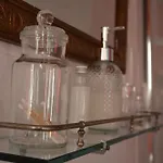 Bed & Breakfast La Maison, D'hotes De Charme Et Atelier D'artiste, Saint Emilion