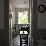 Alojamento de Acomodação e Pequeno-almoço La Maison, D'hôtes De Charme Et Atelier D'artiste, Saint Emilion Libourne