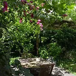 La Maison, D'hôtes De Charme Et Atelier D'artiste, Saint Emilion 3*