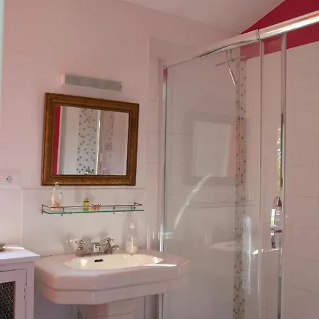 La Maison, D'hotes De Charme Et Atelier D'artiste, Saint Emilion לינה וארוחת בוקר 3*