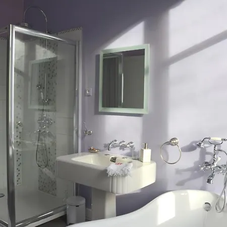 La Maison, D'hotes De Charme Et Atelier D'artiste, Saint Emilion فندق مبيت وإفطار 3*