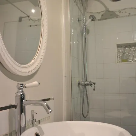 La Maison, D'hotes De Charme Et Atelier D'artiste, Saint Emilion فندق مبيت وإفطار