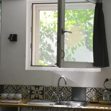 La Maison, D'hotes De Charme Et Atelier D'artiste, Saint Emilion 3*