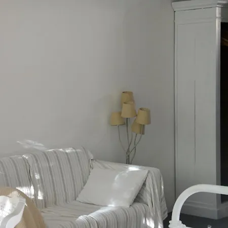 לינה וארוחת בוקר La Maison, D'hotes De Charme Et Atelier D'artiste, Saint Emilion ליבורן