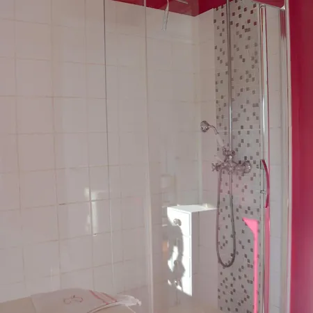 La Maison, D'hotes De Charme Et Atelier D'artiste, Saint Emilion 3*