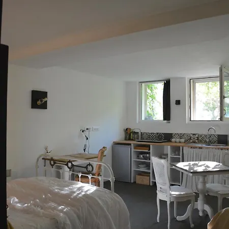 La Maison, D'hotes De Charme Et Atelier D'artiste, Saint Emilion לינה וארוחת בוקר 3*