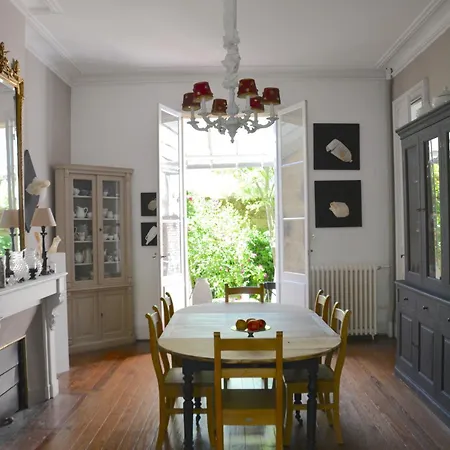 La Maison Bed & Breakfast