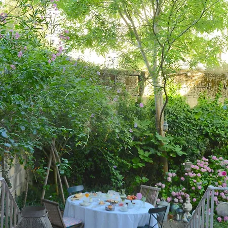 La Maison, D'hotes De Charme Et Atelier D'artiste, Saint Emilion B&B