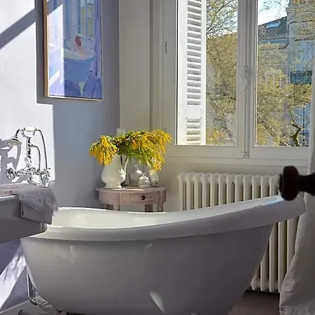La Maison, D'hotes De Charme Et Atelier D'artiste, Saint Emilion فندق مبيت وإفطار