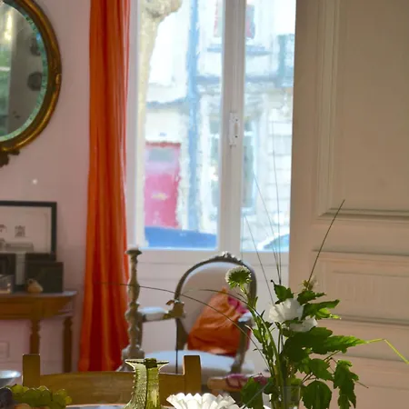 La Maison, D'hotes De Charme Et Atelier D'artiste, Saint Emilion 3*