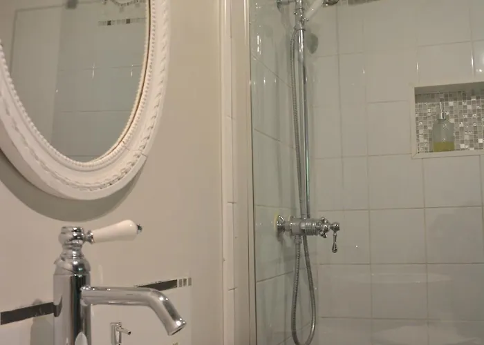 La Maison Bed & Breakfast