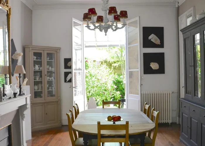 La Maison Bed & Breakfast